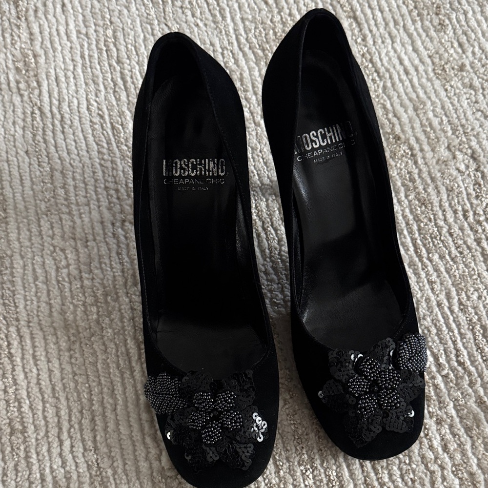 Moschino cheapandchic Black Beaded Floral Suede Pumps